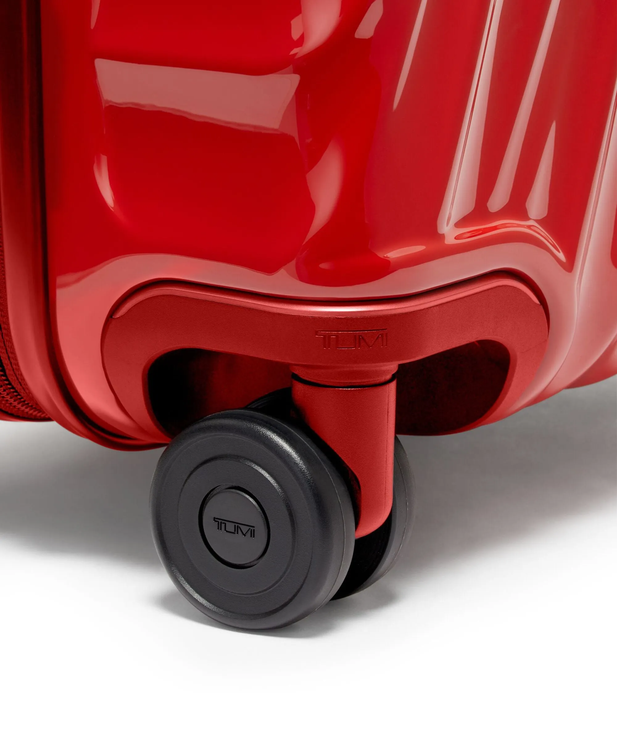 19 Degree International Expandable Carry-On 55cm - Red
