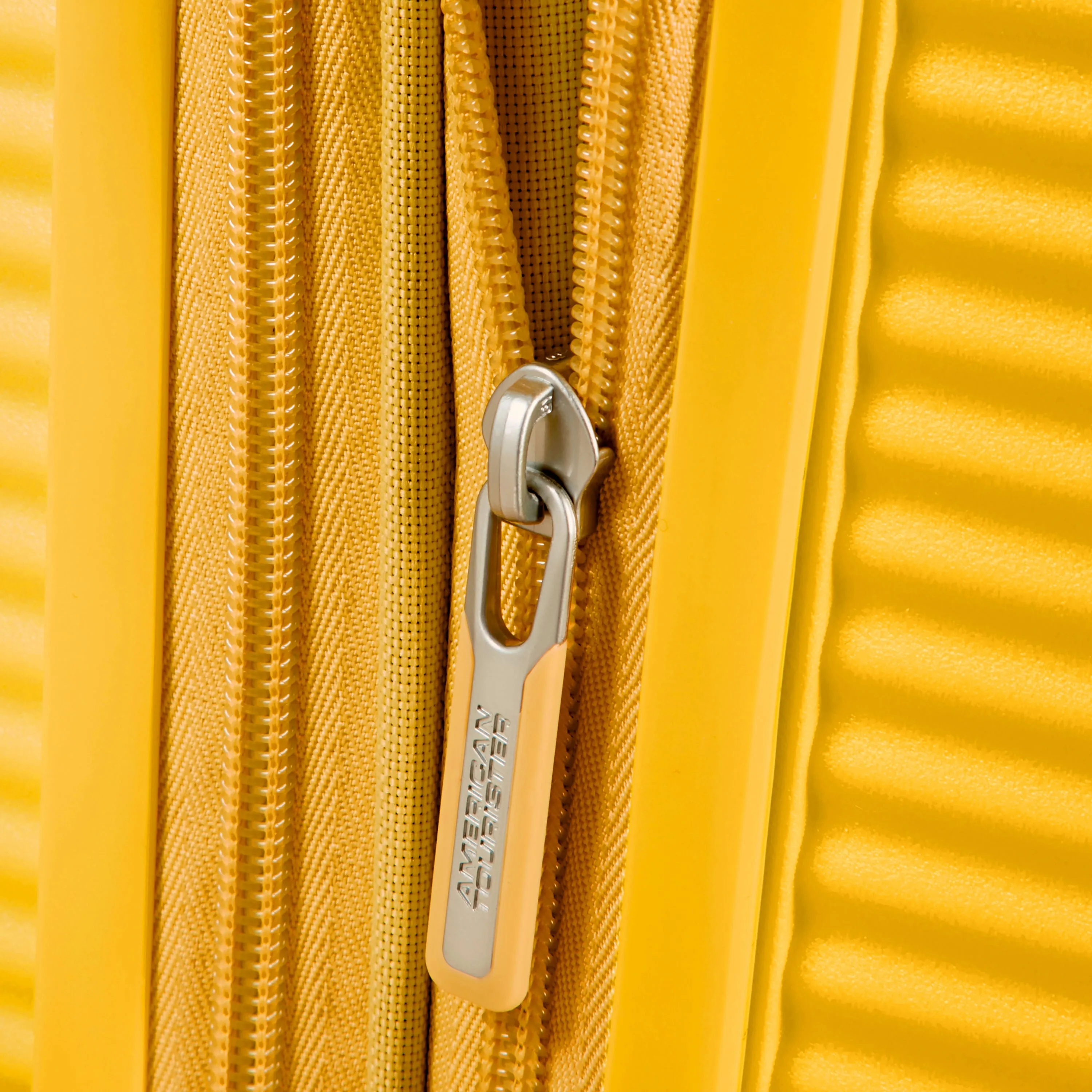 AMERICAN TOURISTER CURIO SPINNER CARRY-ON™