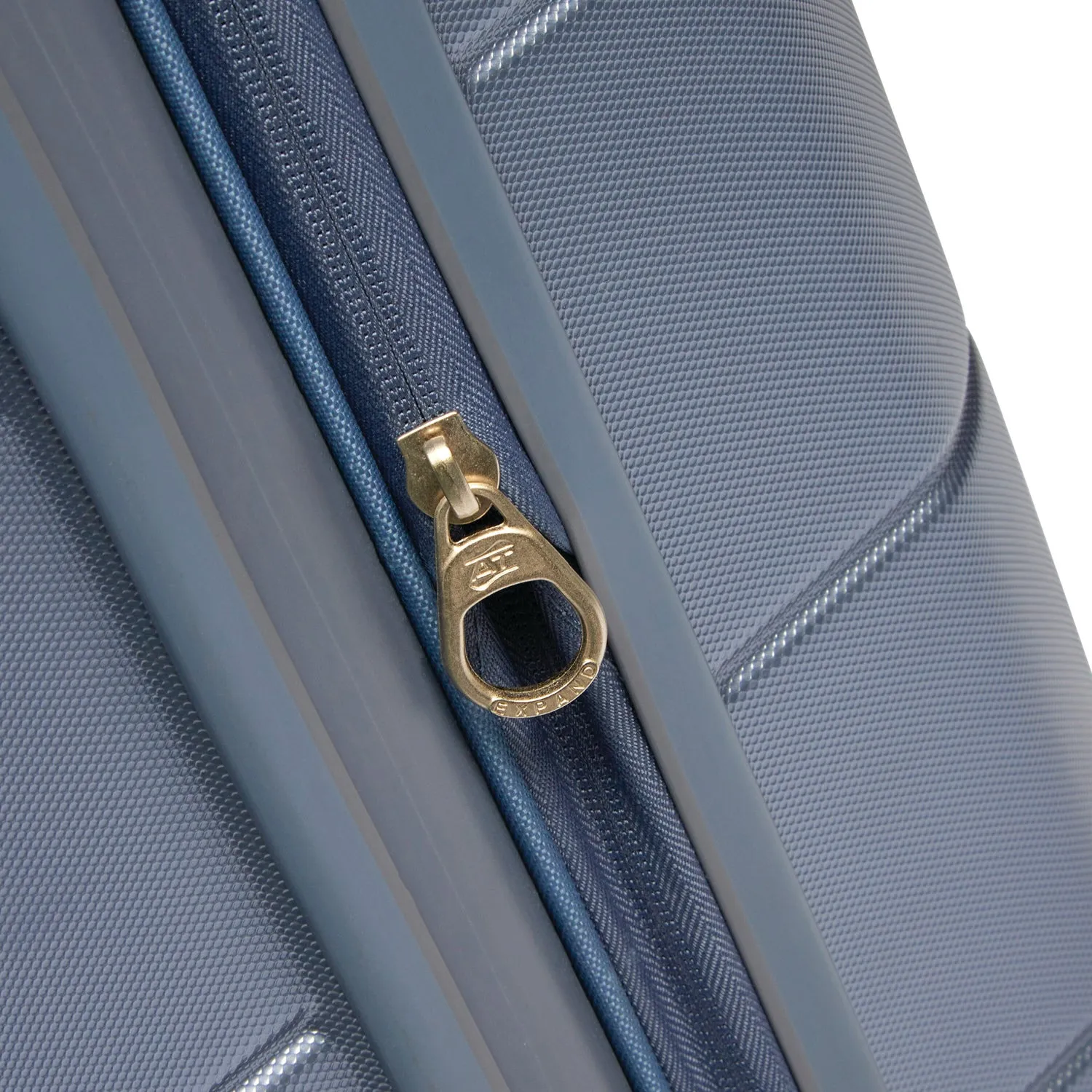 American Tourister Stratum 2.0 20" Spinner Carry-on