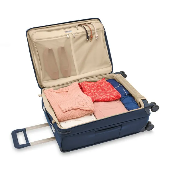 Briggs & Riley | Baseline | Medium Expandable Spinner