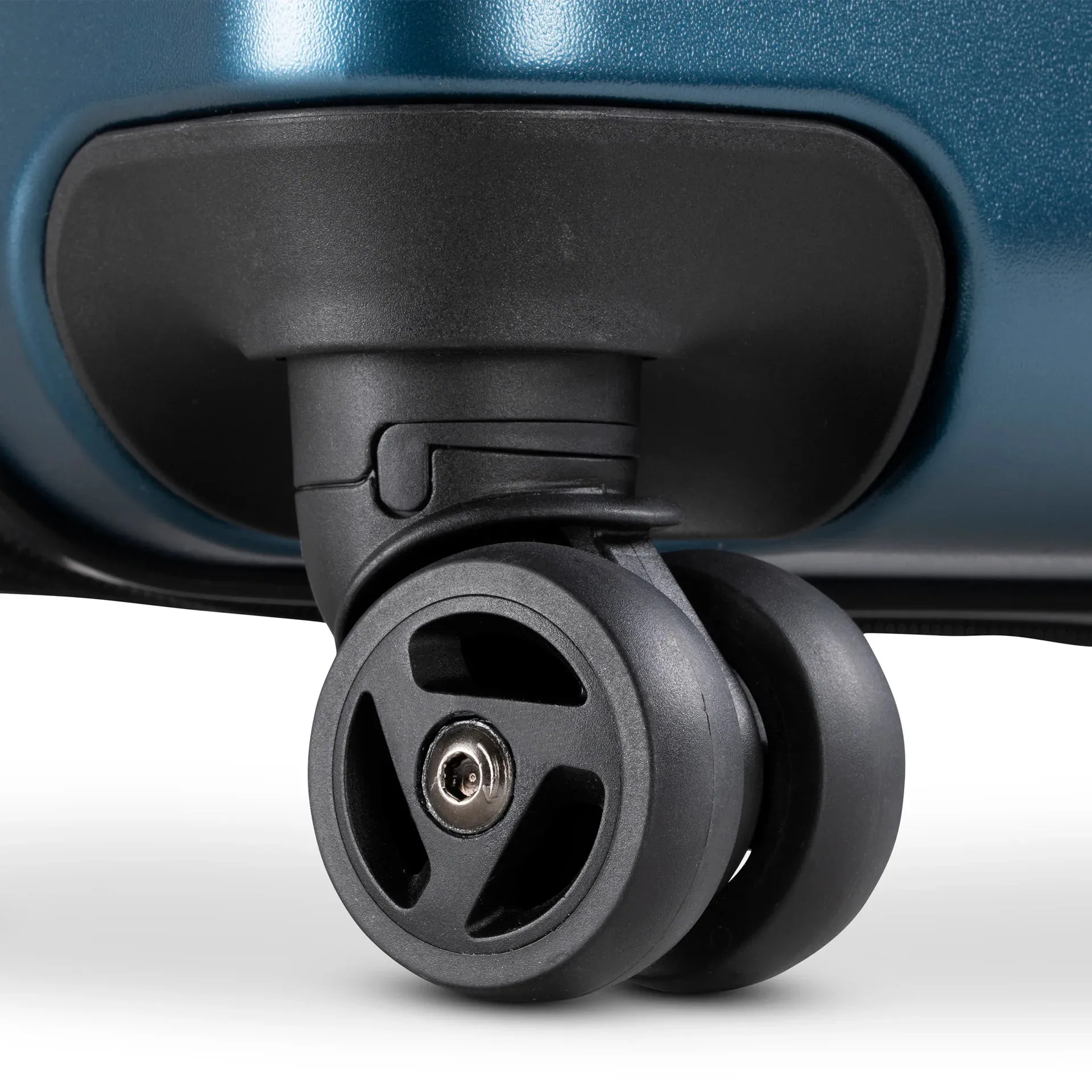 Cambria Medium Check-In Expandable Spinner - Blue
