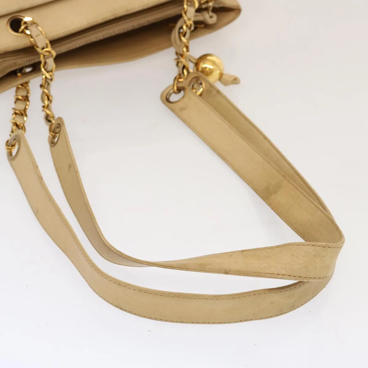 CHANEL Chain Tote Bag Leather Beige CC Auth 69975A
