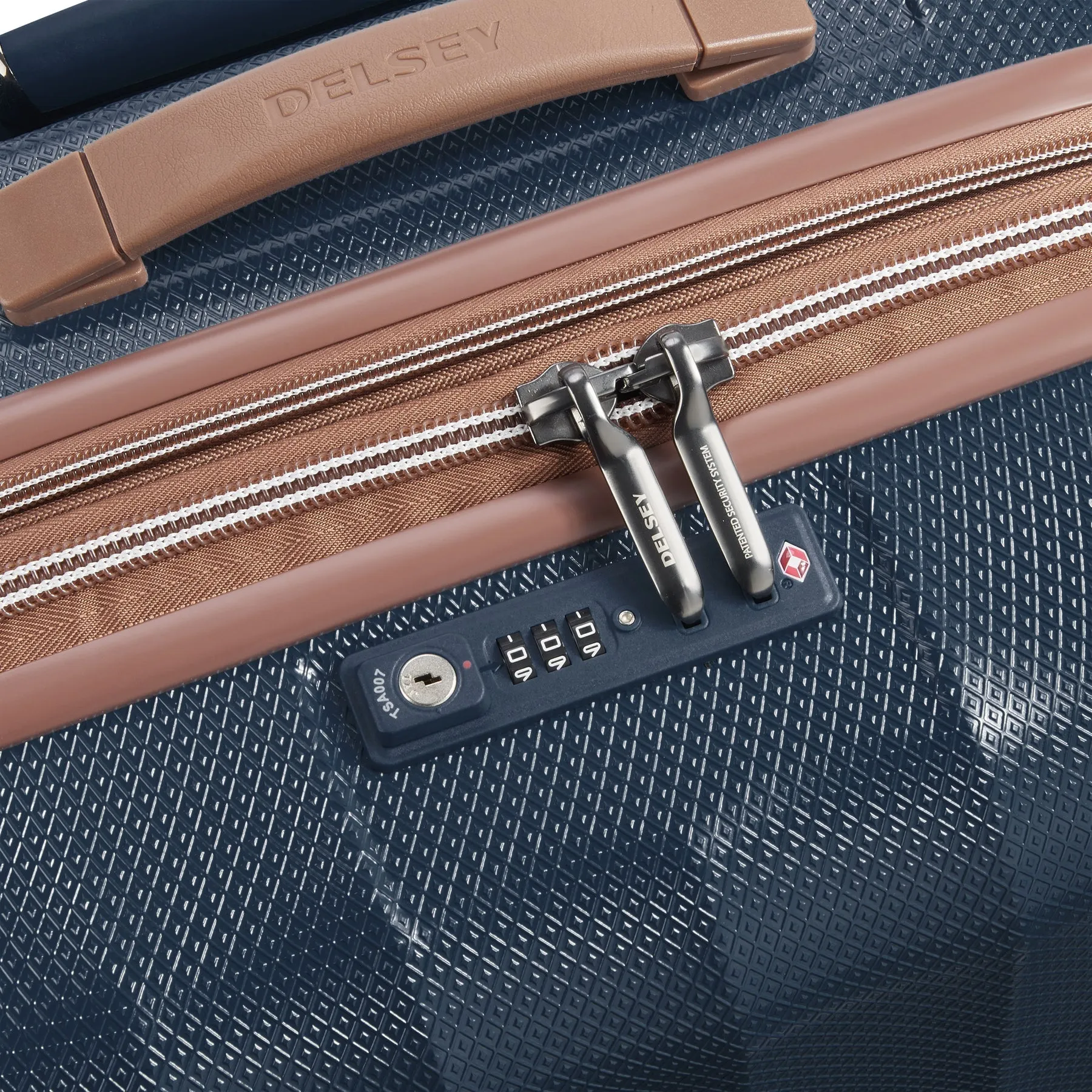 Delsey St Tropez Medium Checked Expandable Spinner