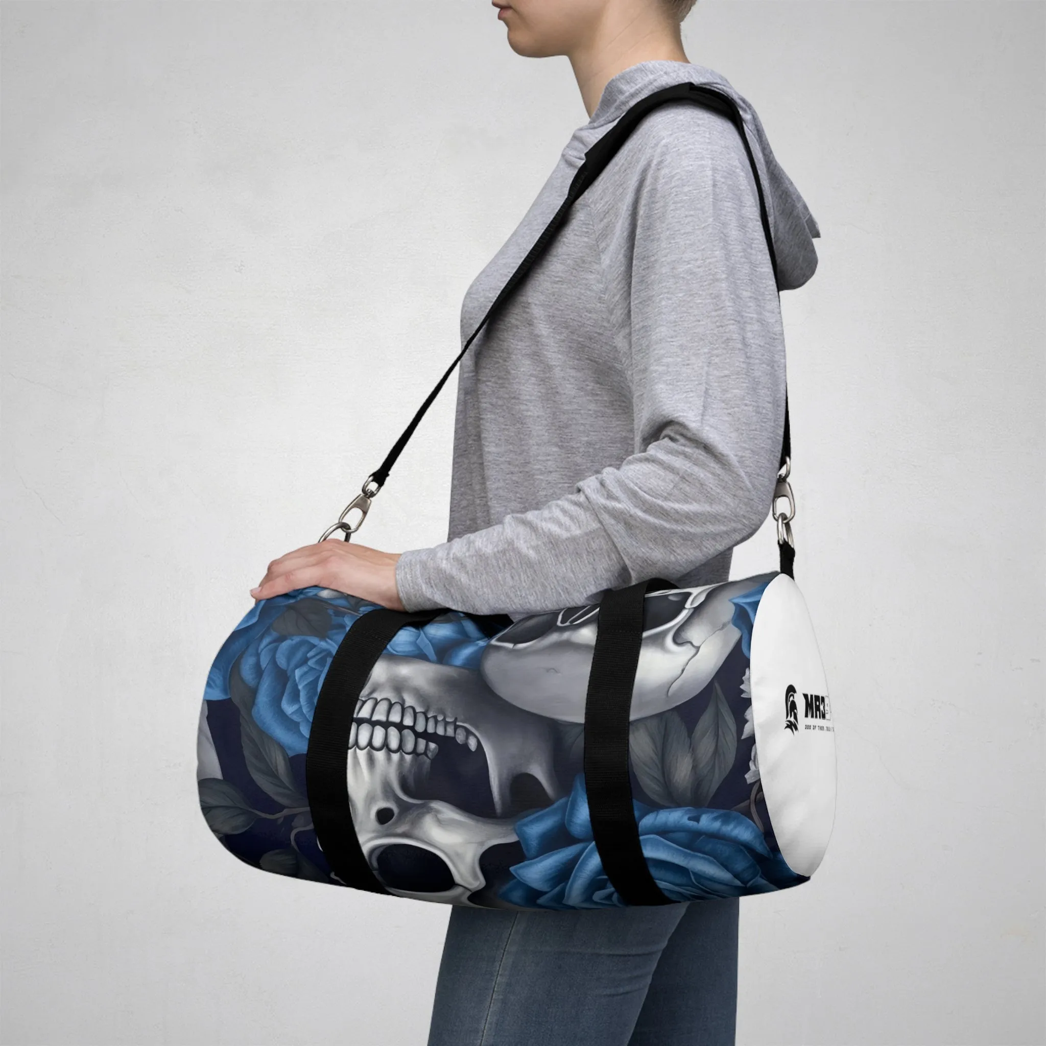 MR39-7 Gothic Skulls & roses Duffel Bag