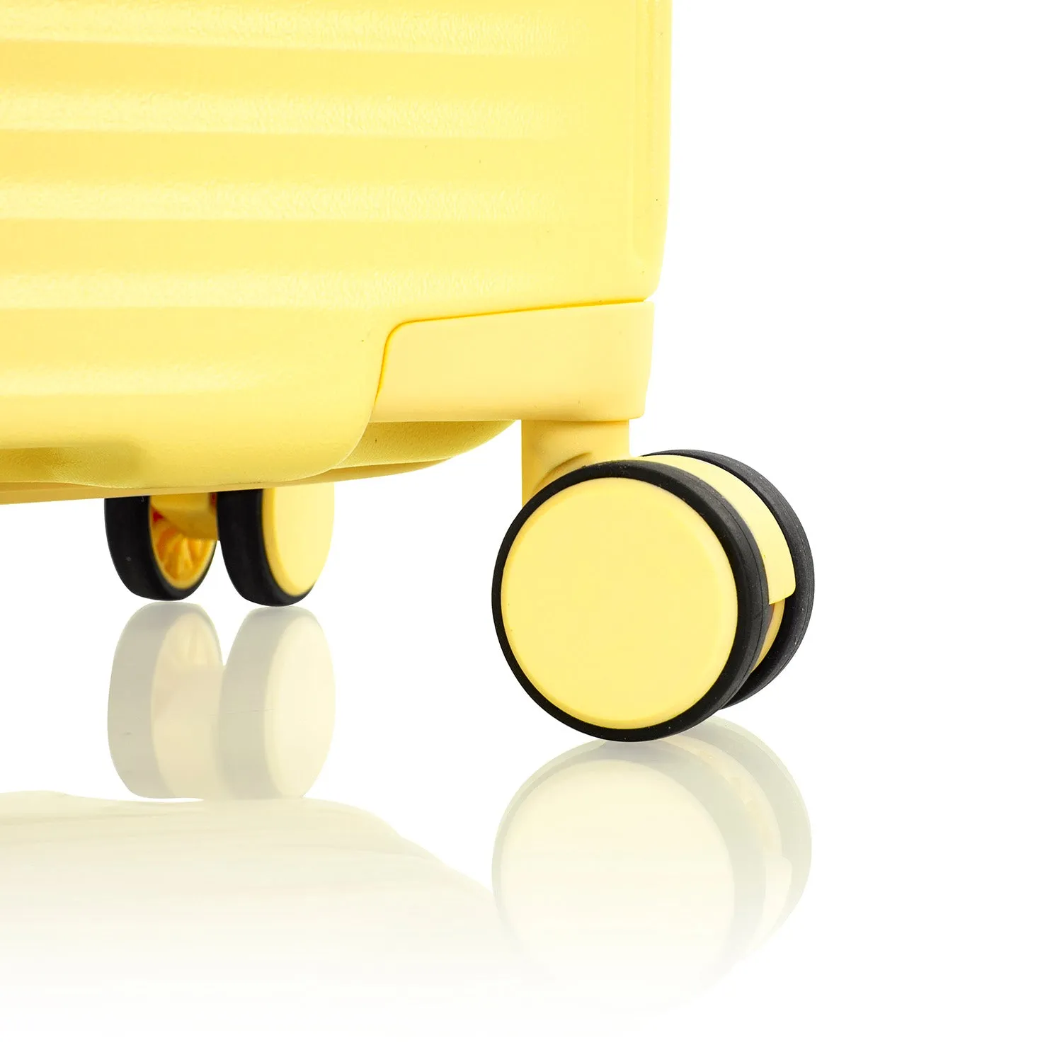 Pastel 21" Carry-on | Lightweight Luggage