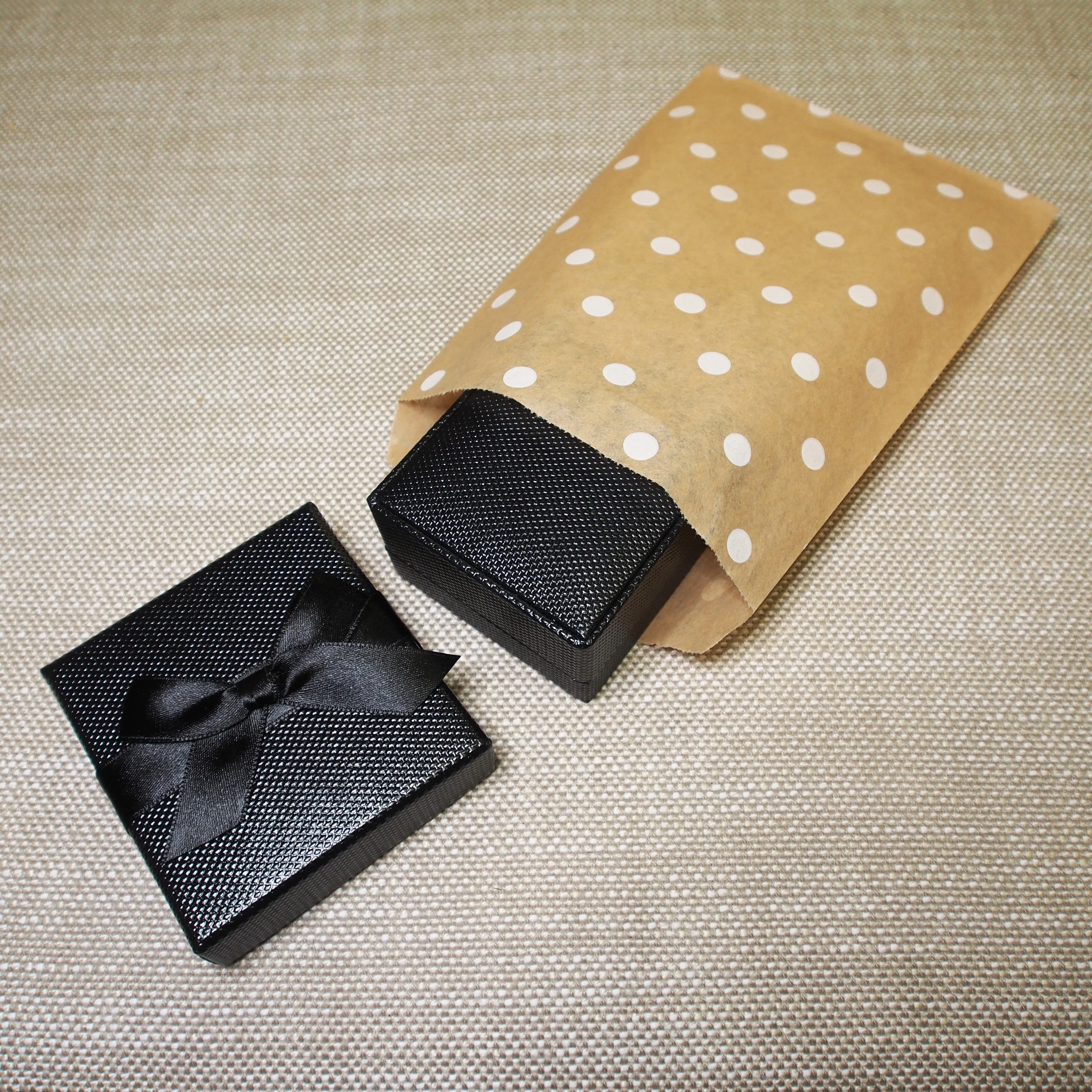Red or White Polka Dots on Brown Flat Paper Bags -100Bags/Pack- Multiple Sizes