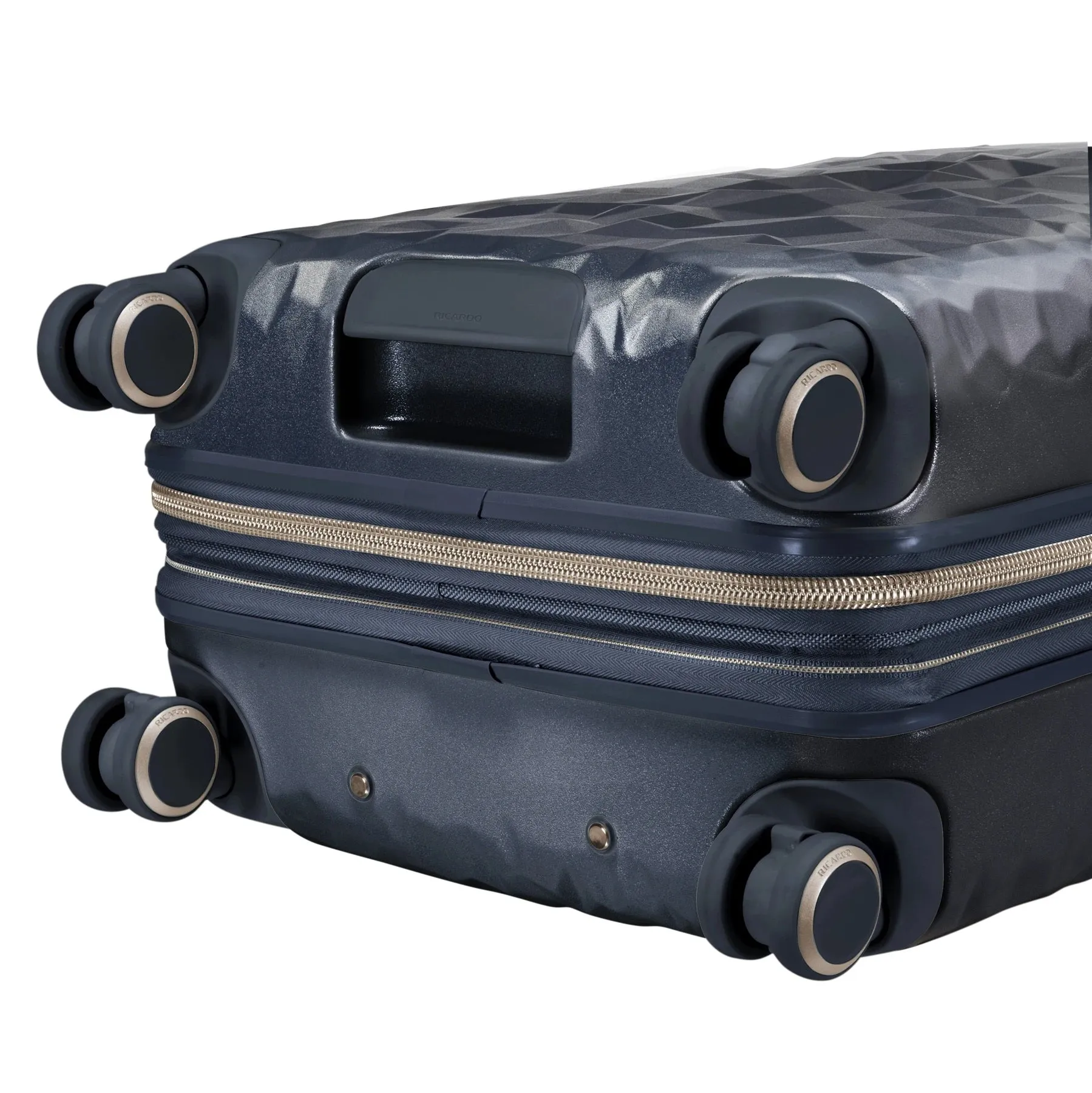 Ricardo Beverly Hills Indio Medium Expandable Spinner Luggage