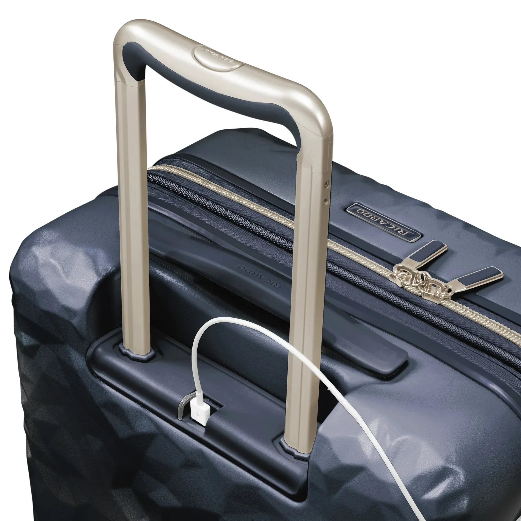 Ricardo Beverly Hills Indio Medium Expandable Spinner Luggage