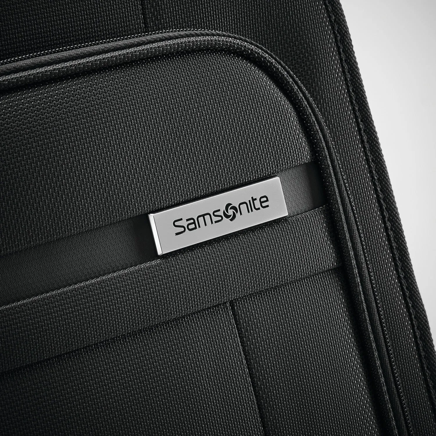 Samsonite Insignis Carry-On Expandable Spinner