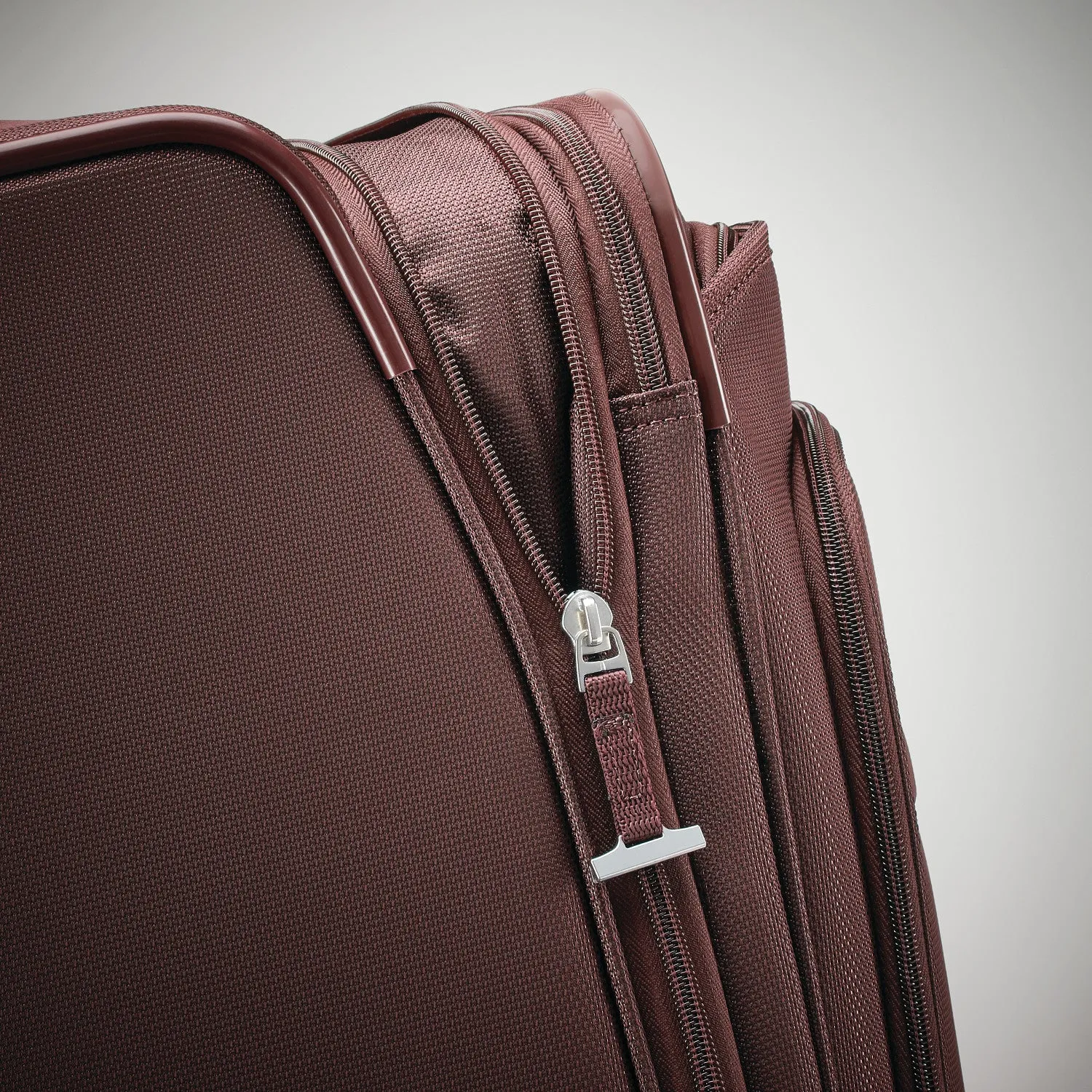 Samsonite Insignis Carry-On Expandable Spinner