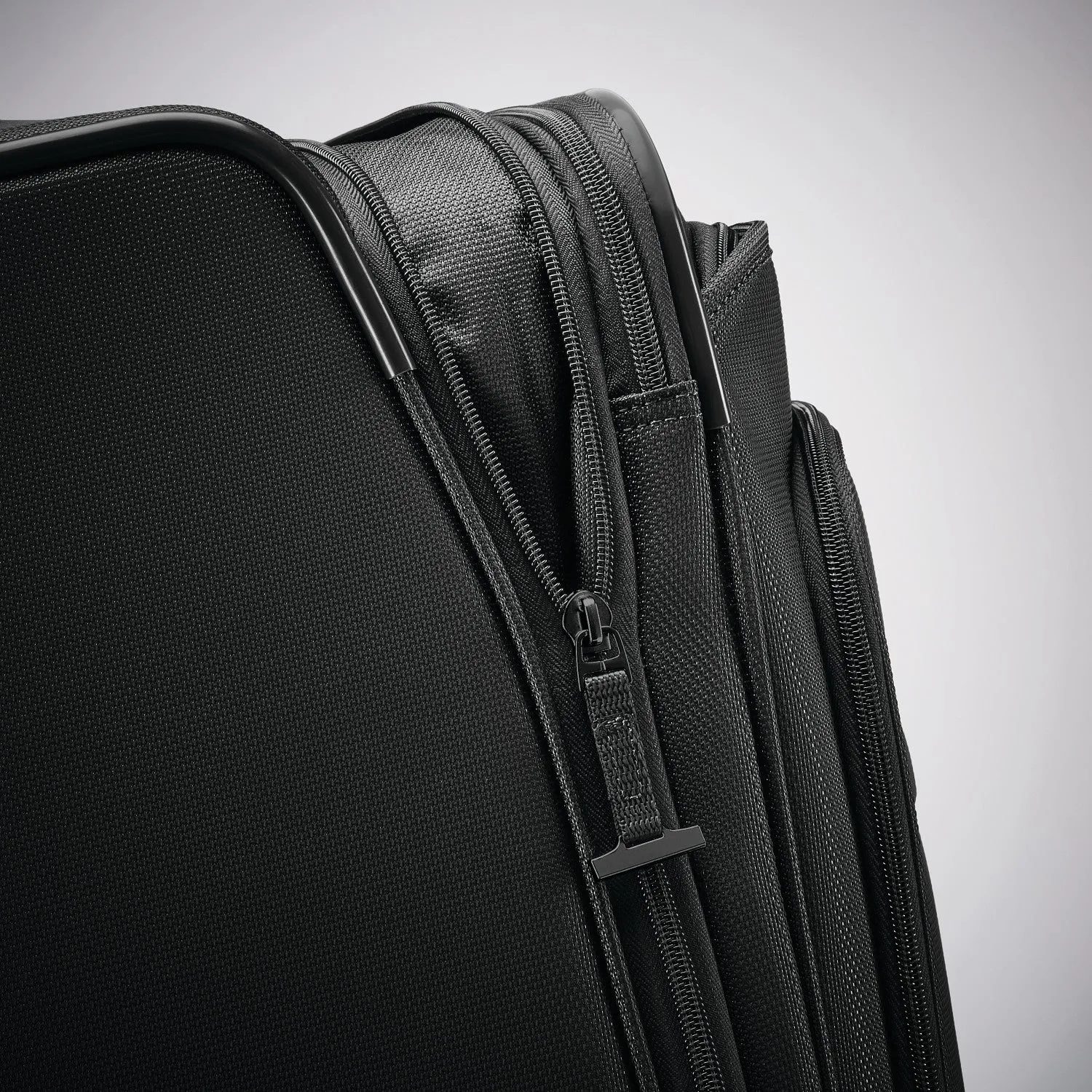 Samsonite Insignis Carry-On Expandable Spinner
