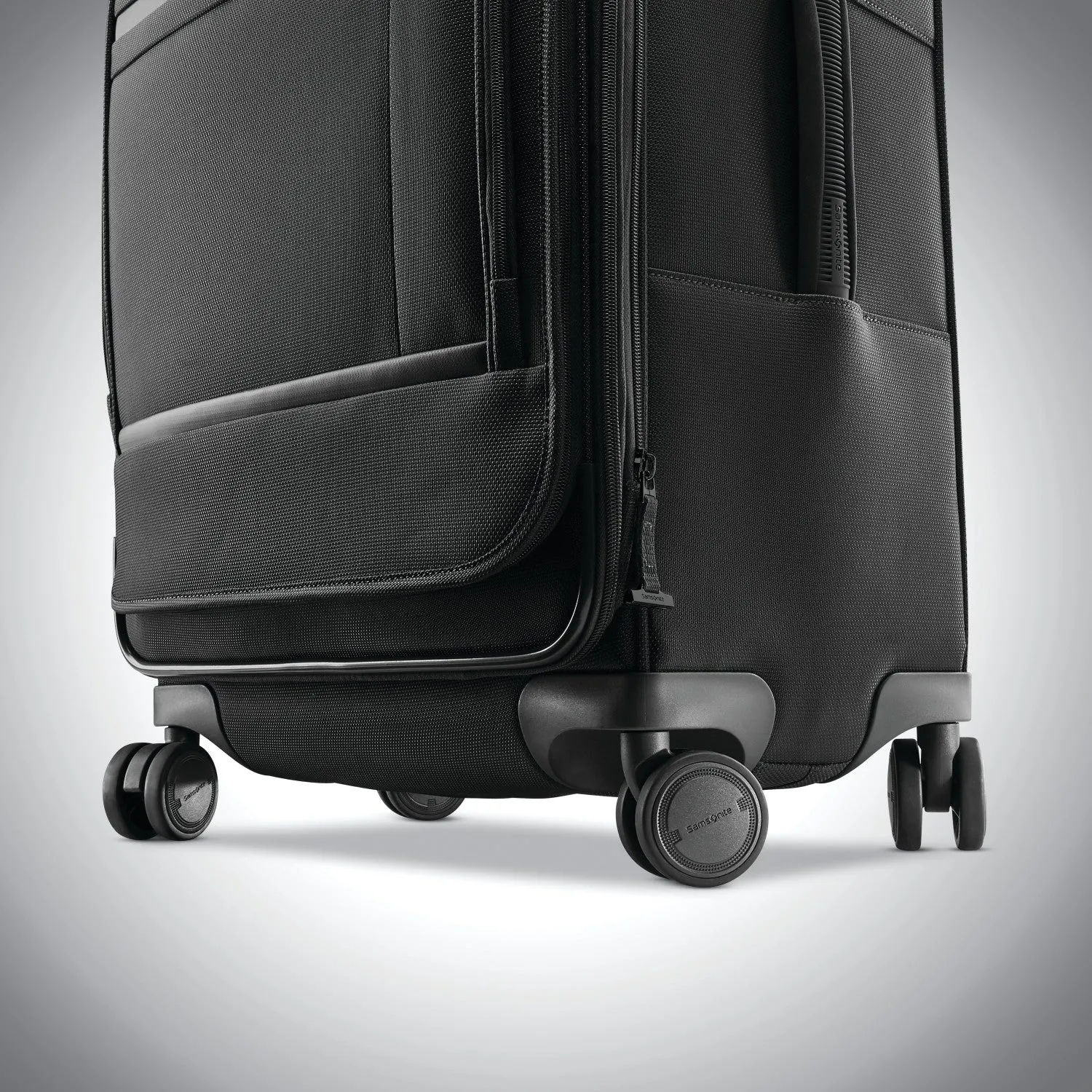 Samsonite Insignis Carry-On Expandable Spinner