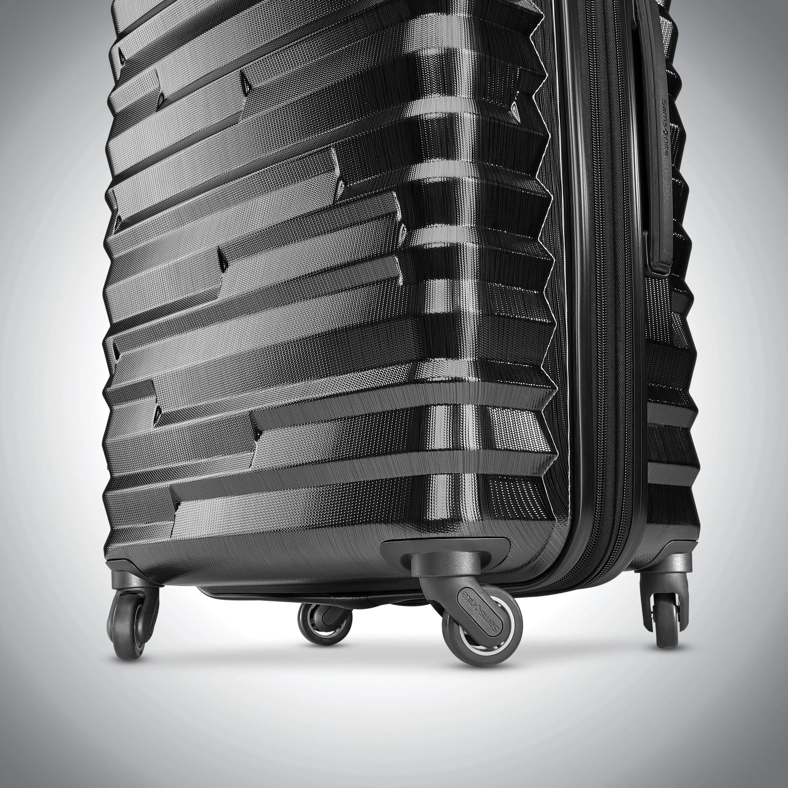 Samsonite Ziplite 4.0 Spinner Carry-On