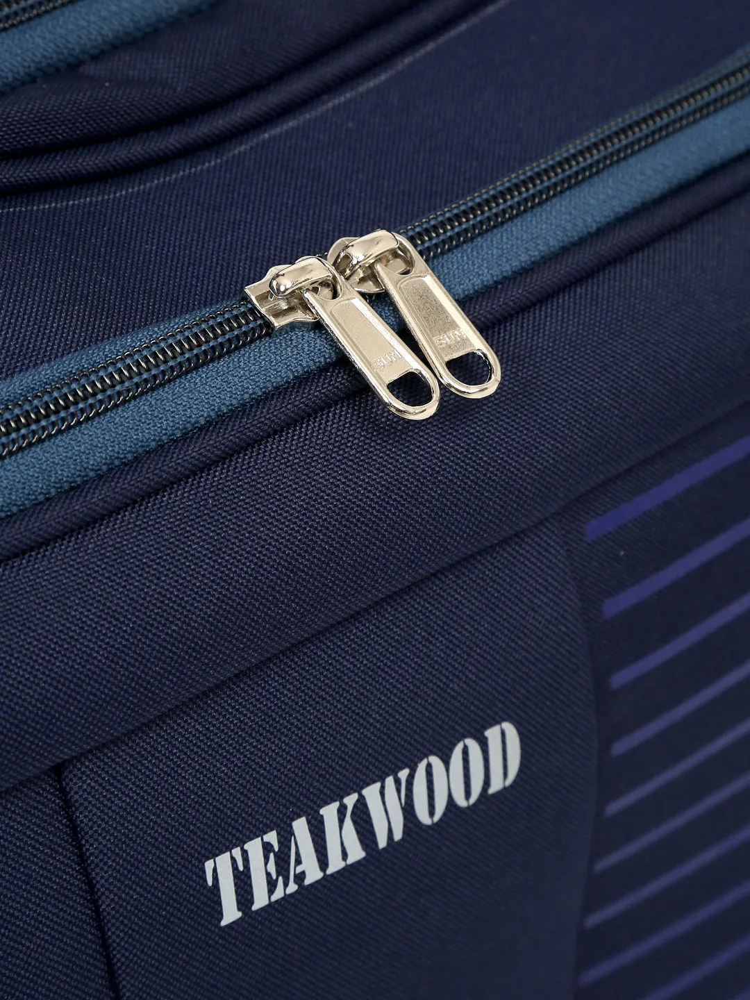 Teakwood Rolling Medium Duffel Travel Bag (Blue)