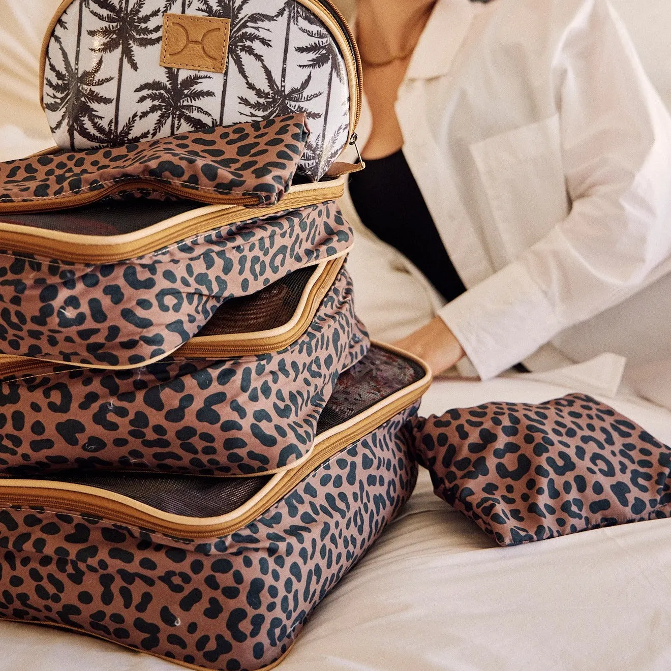 Travel Luggage Organizer Pods 6 piece set | Cheetah Coffee